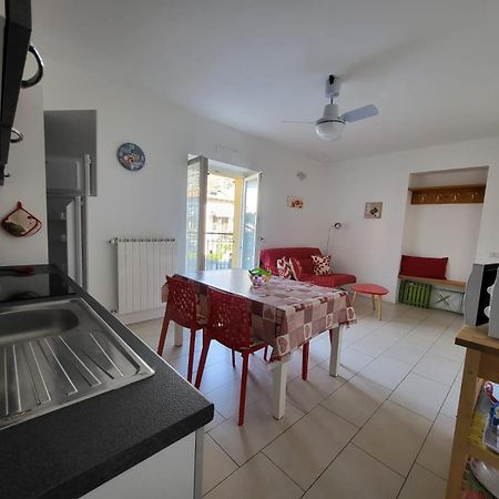 Red Apartment - Residenza Silvana Verbania Luaran gambar