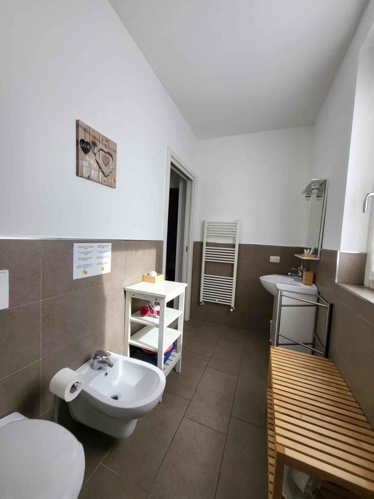 Red Apartment - Residenza Silvana Verbania Luaran gambar